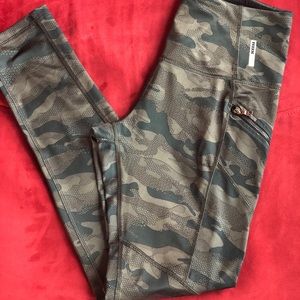 Camo leggings